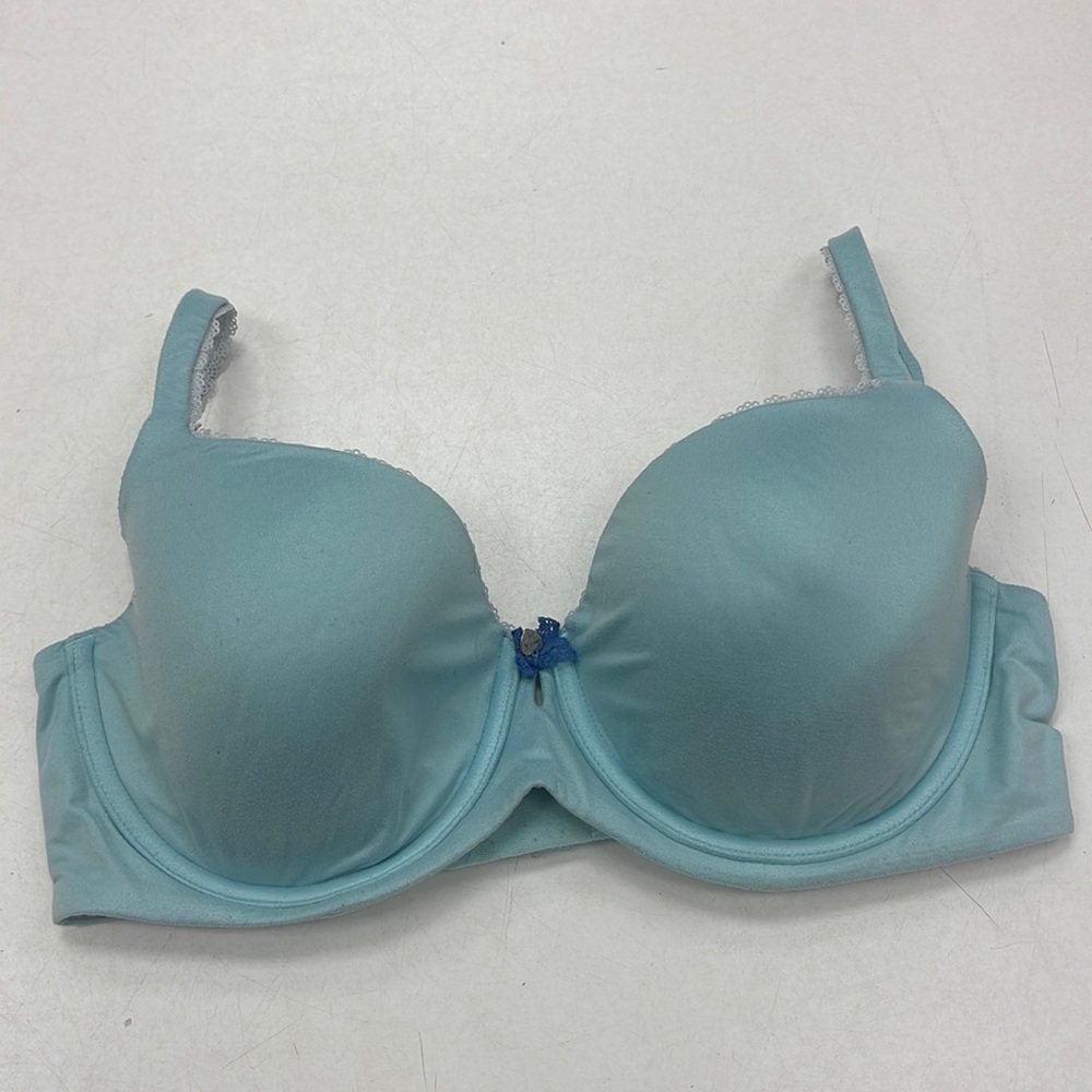 Gently worn-36 D body by Victoria lined demi bra